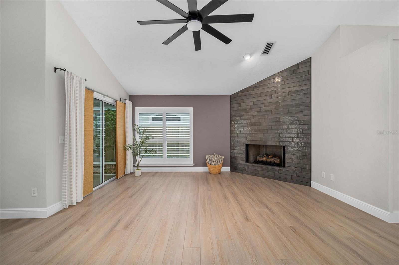 Image 7 of 42 For 9821 34th Road