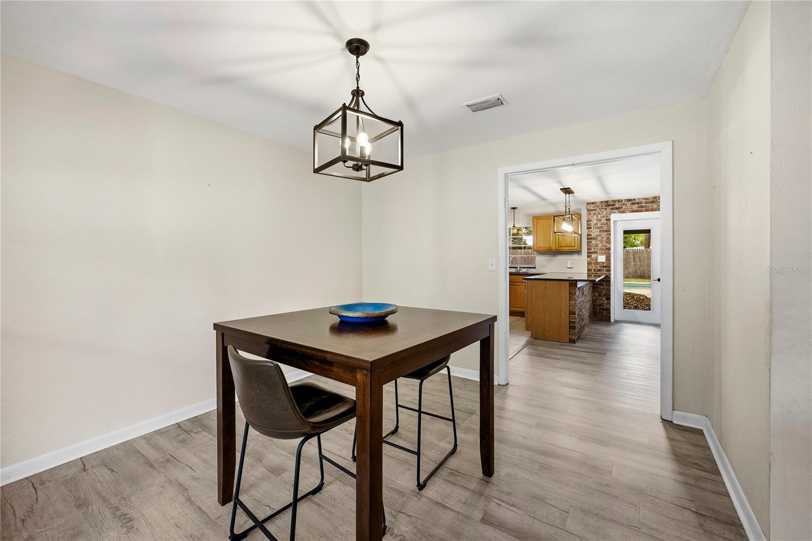 Image 14 of 58 For 3900 37th Place