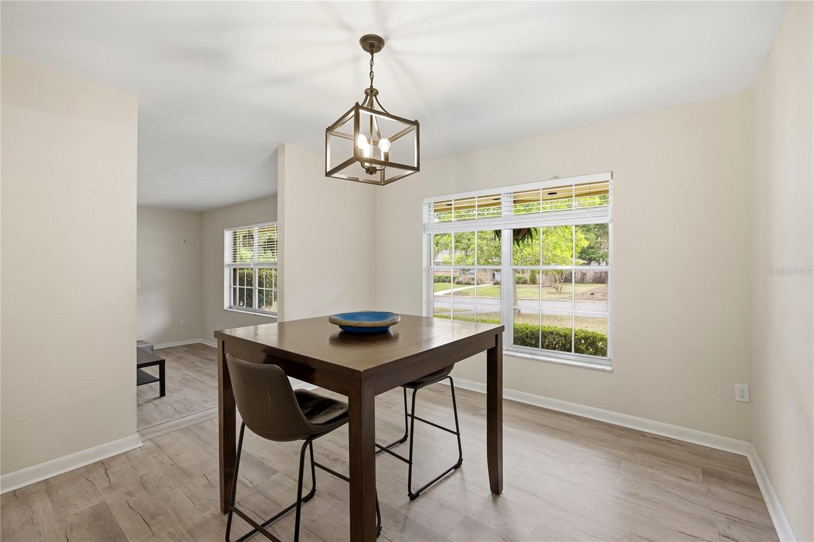 Image 15 of 58 For 3900 37th Place