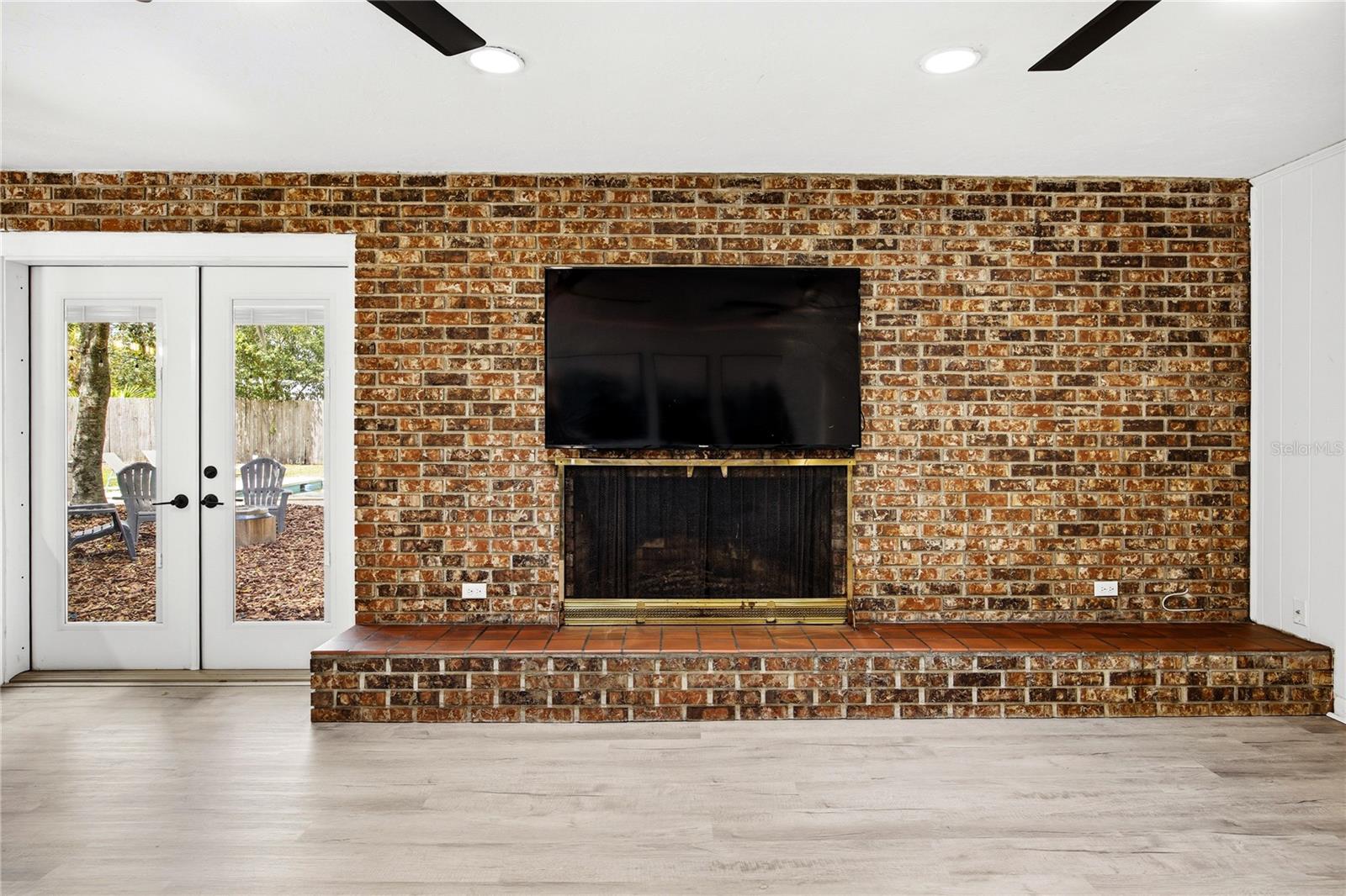 Image 19 of 58 For 3900 37th Place