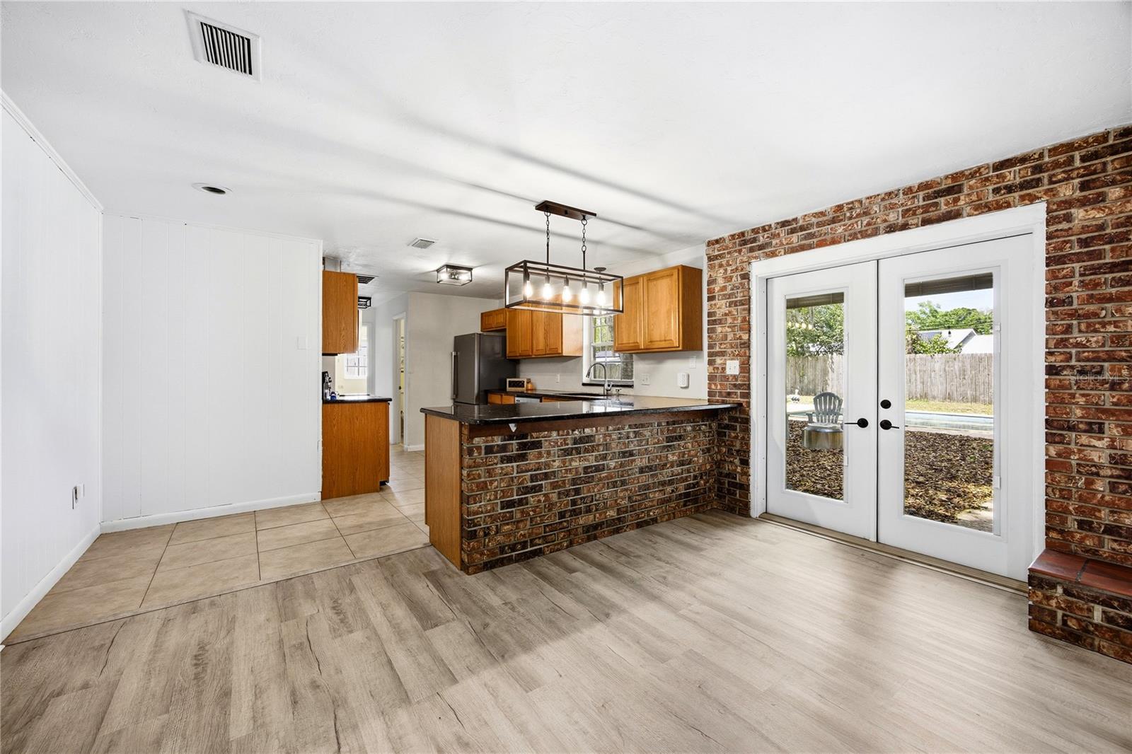 Image 20 of 58 For 3900 37th Place