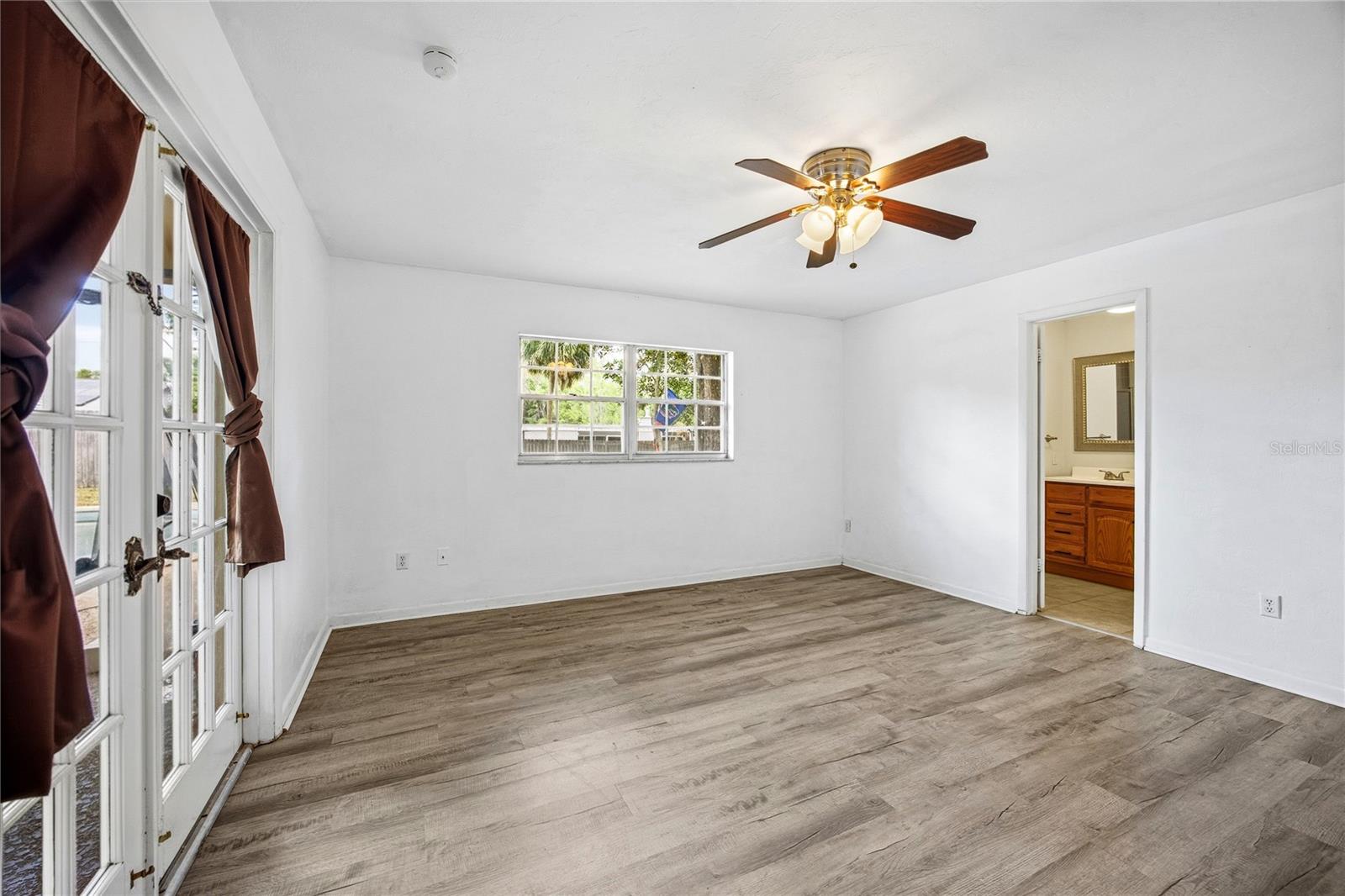 Image 25 of 58 For 3900 37th Place