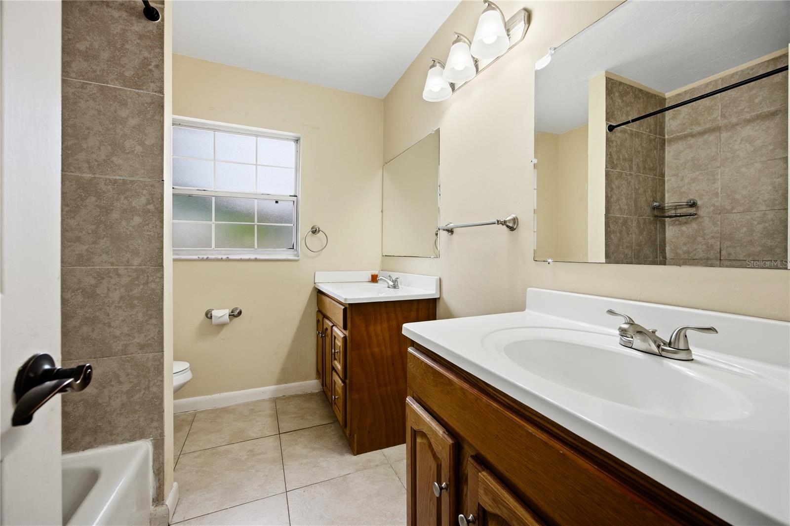 Image 31 of 58 For 3900 37th Place