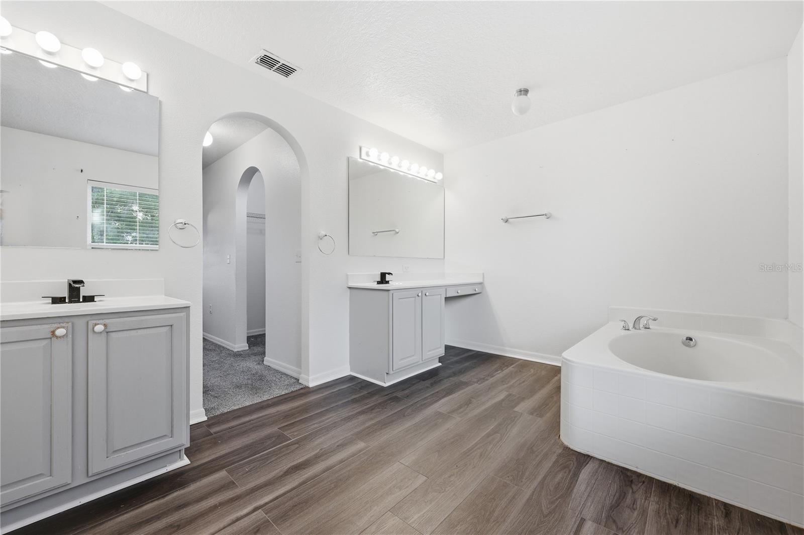 Image 20 of 38 For 1348 245th Way