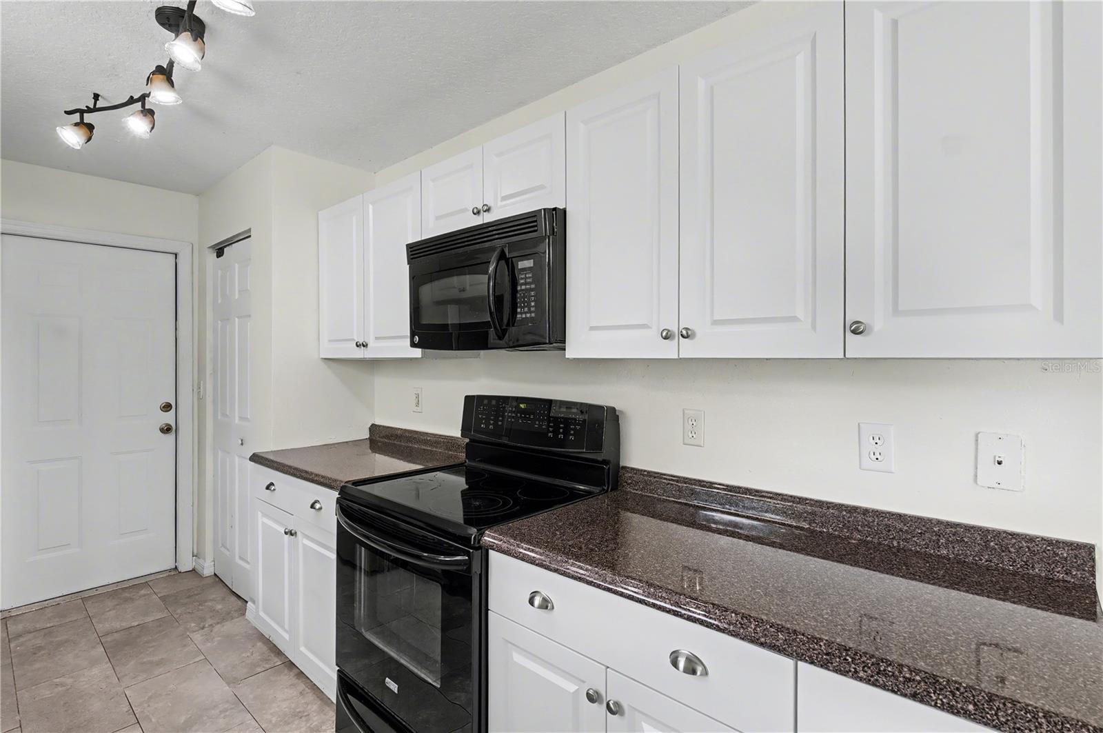 Image 14 of 21 For 6435 61st Street