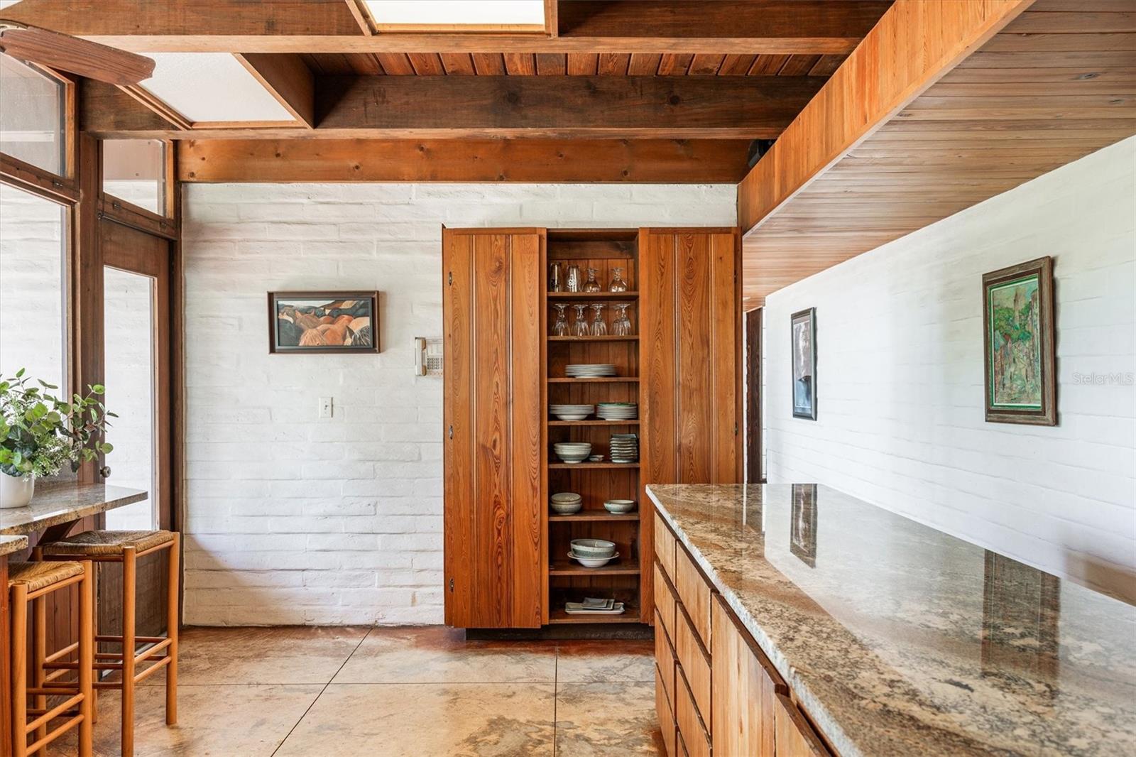 Image 21 of 93 For 6424 26th Pl