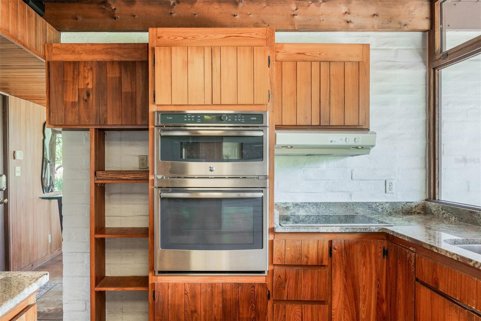 Image 27 of 93 For 6424 26th Pl