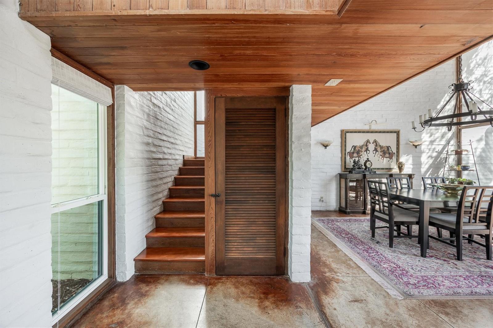 Image 30 of 93 For 6424 26th Pl