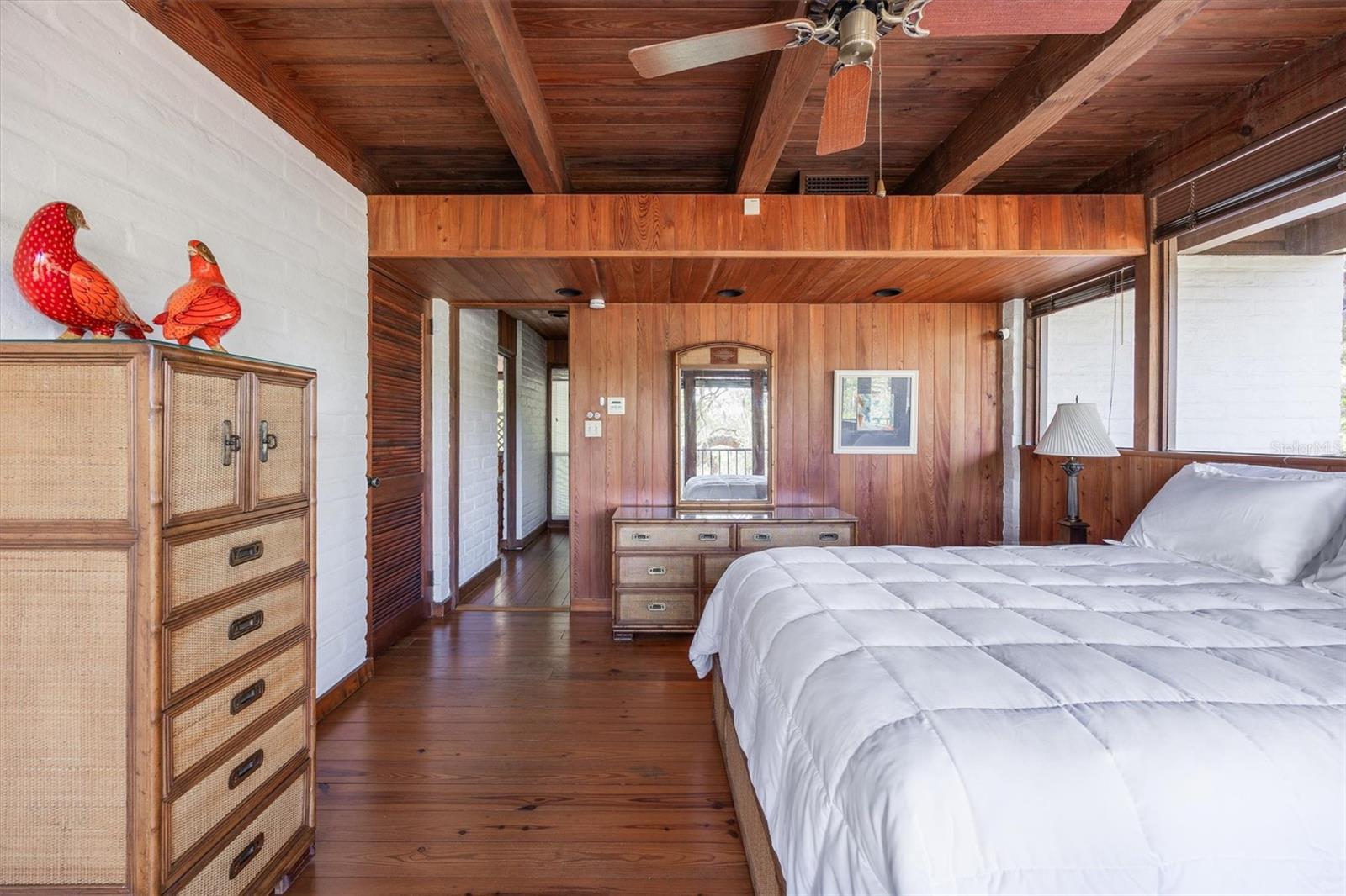 Image 34 of 93 For 6424 26th Pl