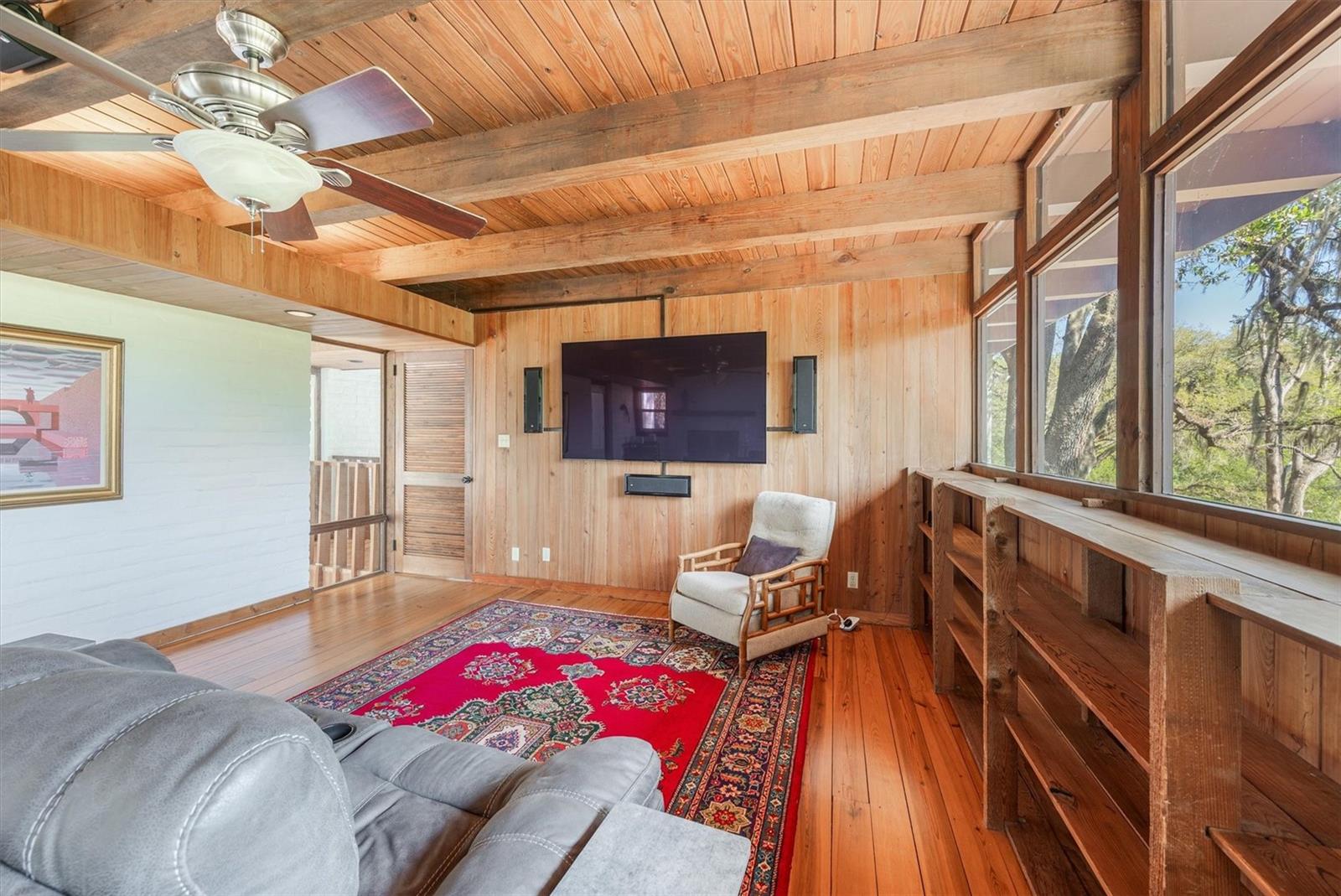 Image 44 of 93 For 6424 26th Pl