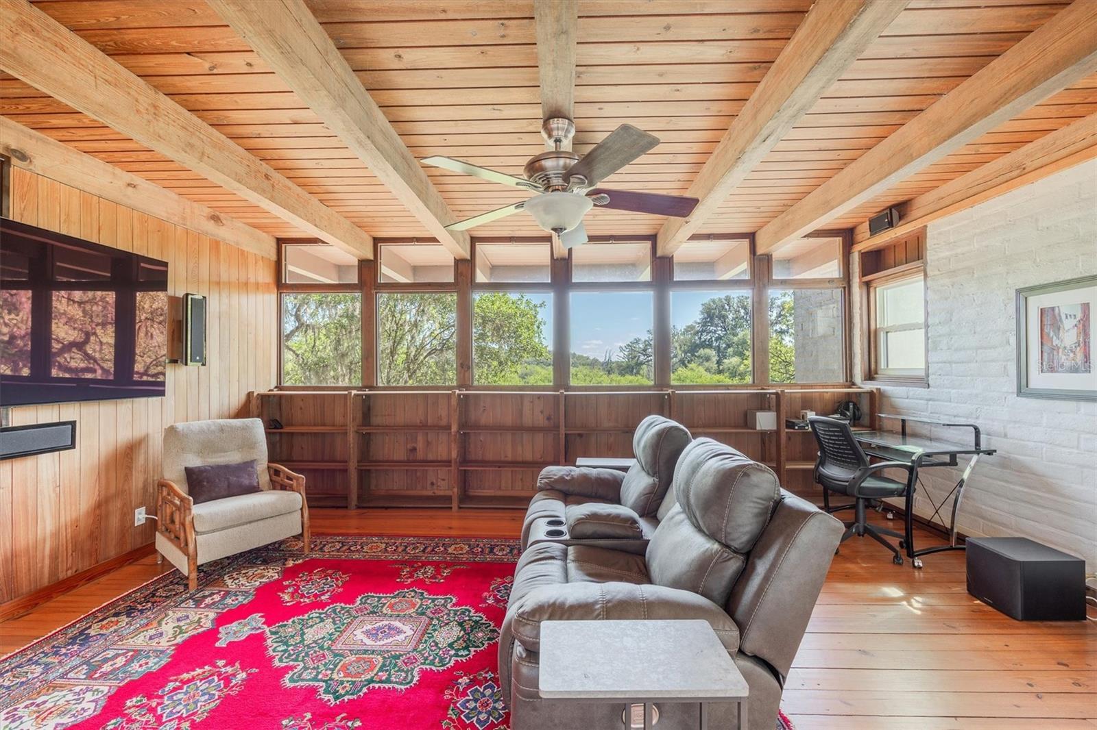 Image 45 of 93 For 6424 26th Pl