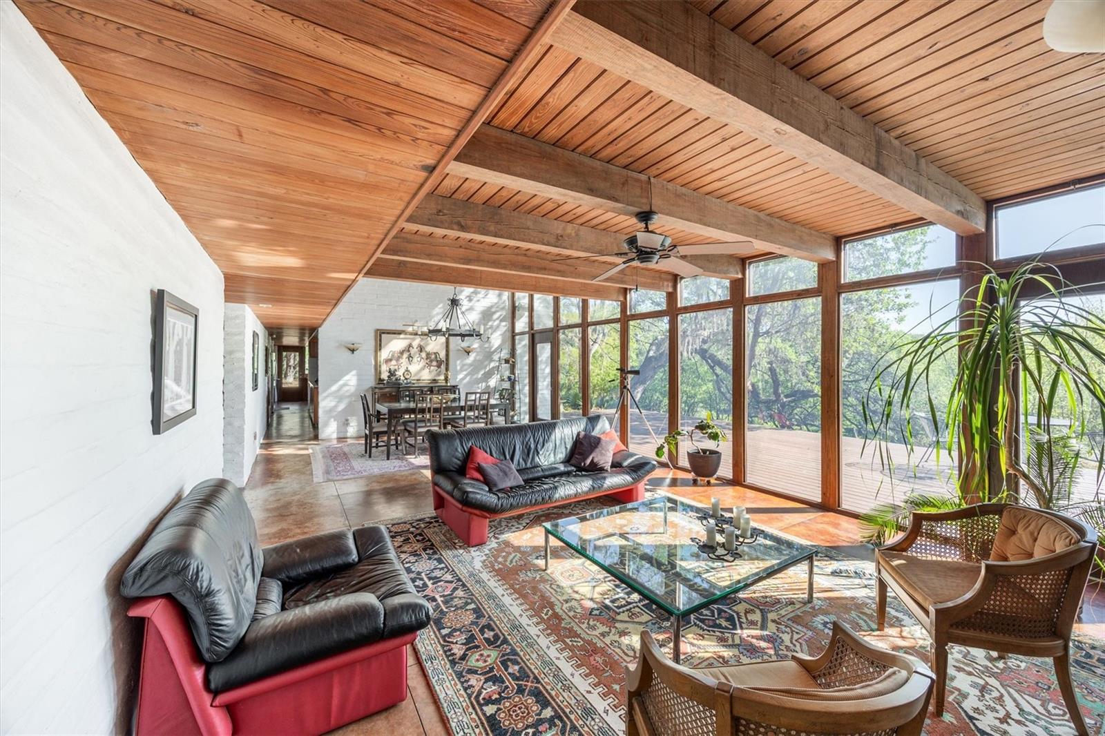 Image 6 of 93 For 6424 26th Pl