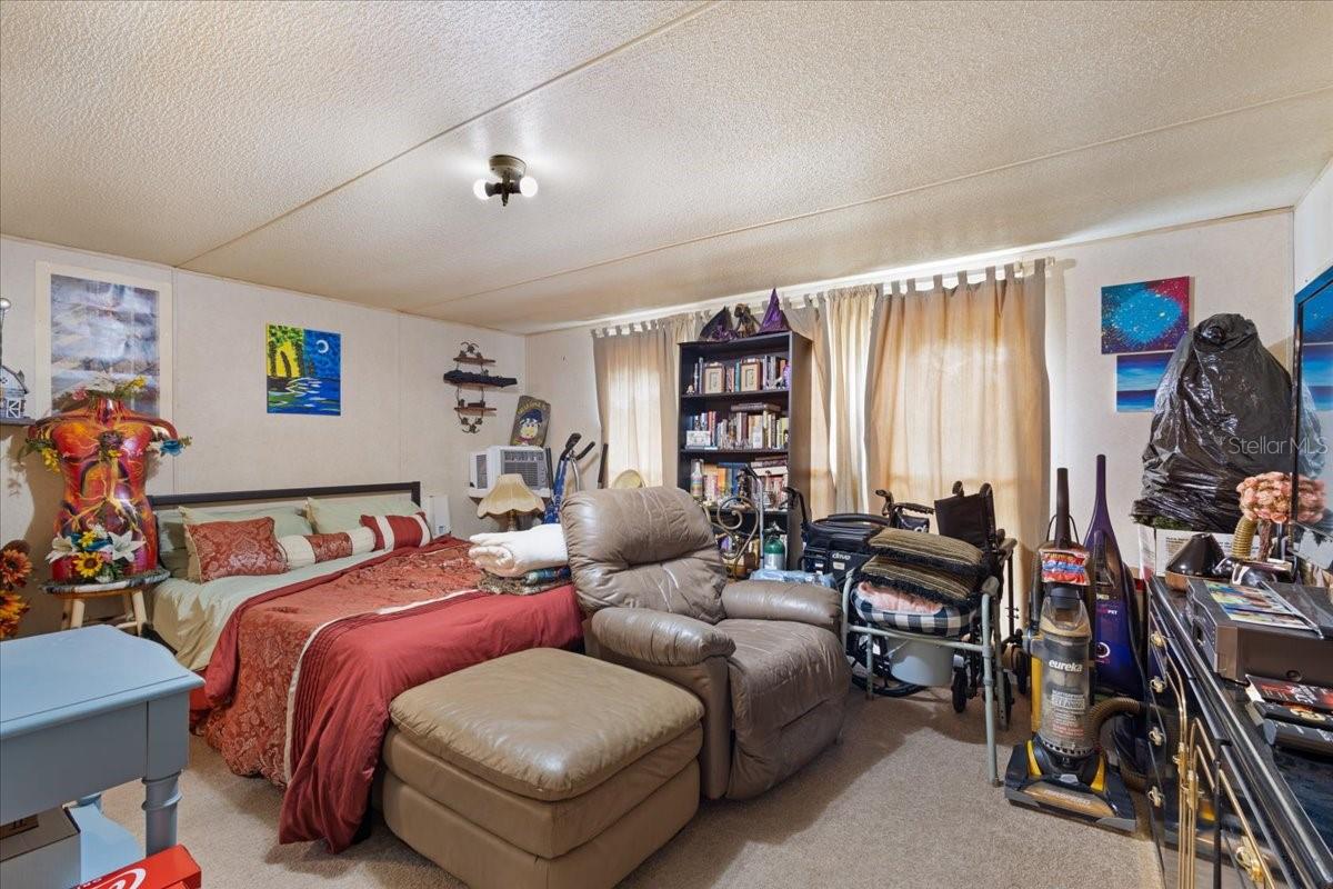 Image 11 of 40 For 187 Loxley Glen