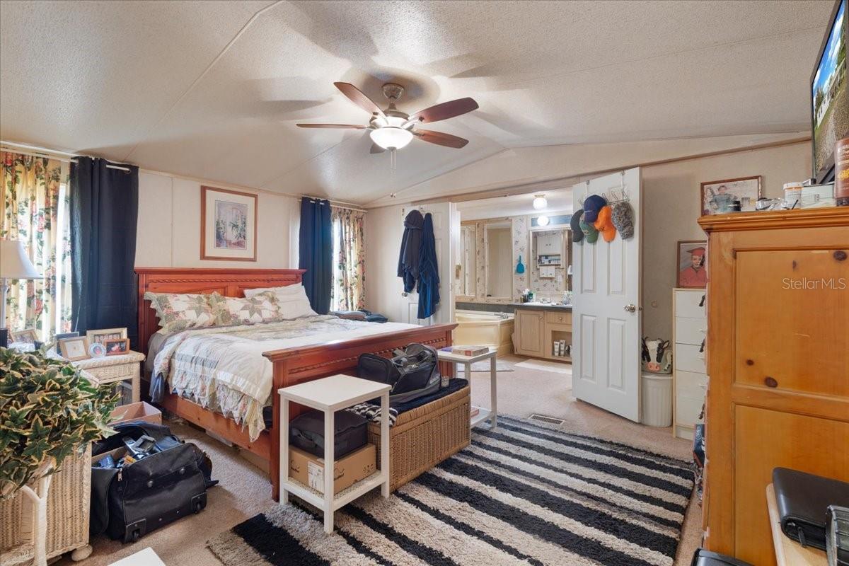 Image 15 of 40 For 187 Loxley Glen