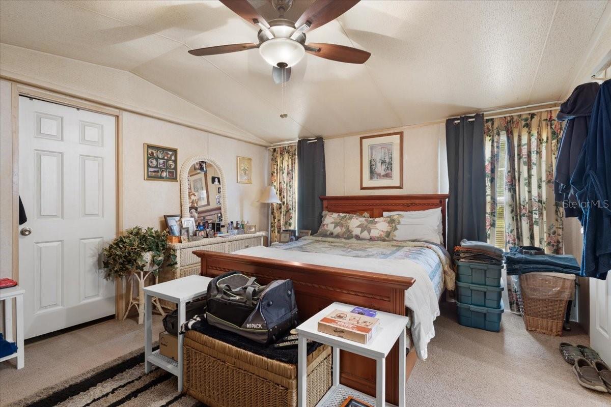 Image 16 of 40 For 187 Loxley Glen