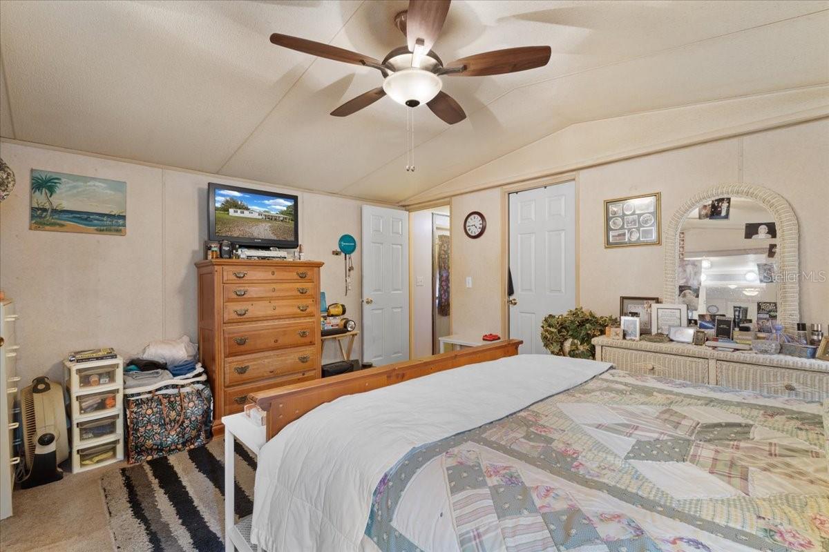 Image 18 of 40 For 187 Loxley Glen