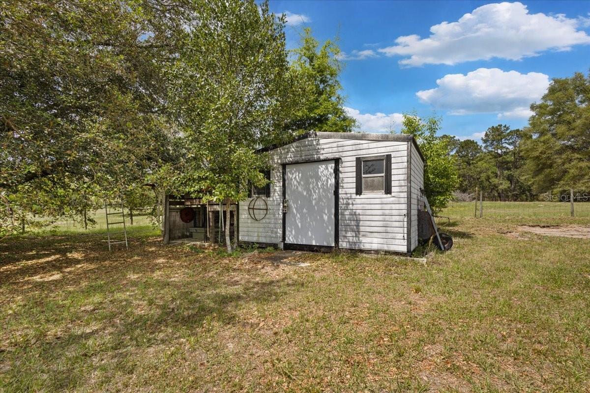 Image 29 of 40 For 187 Loxley Glen