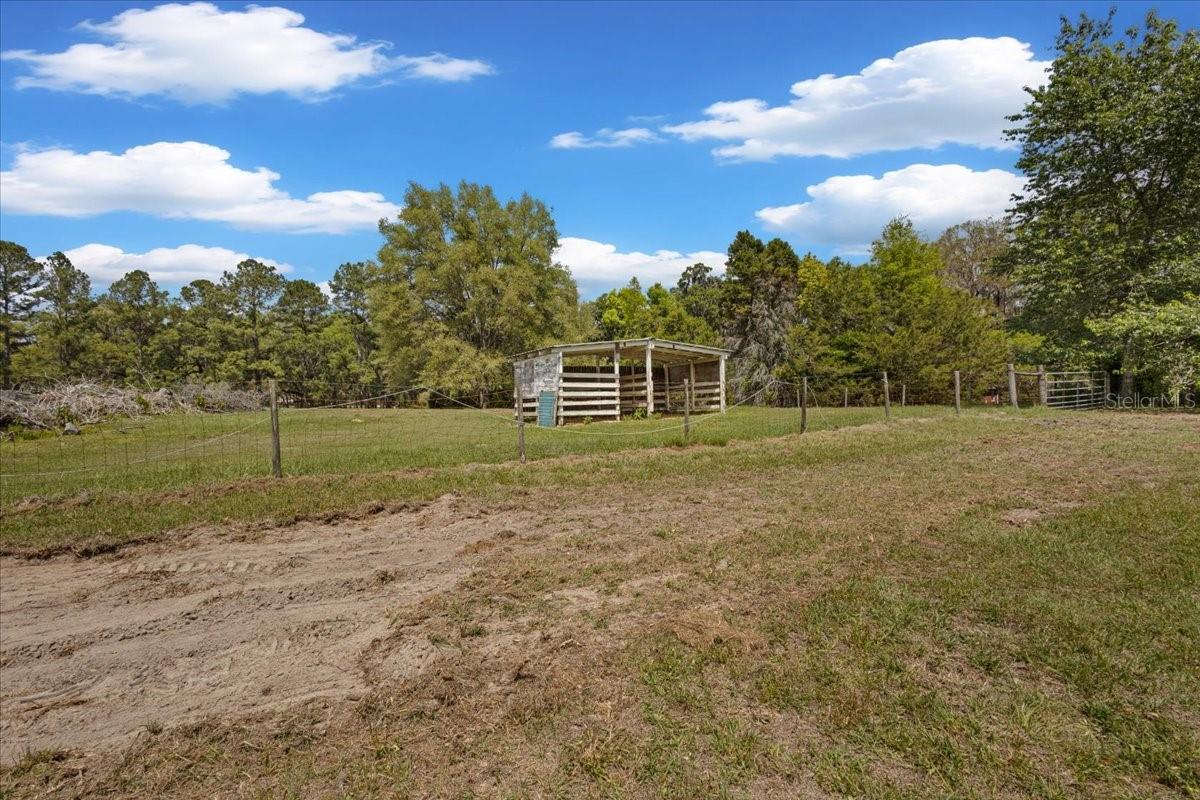 Image 31 of 40 For 187 Loxley Glen