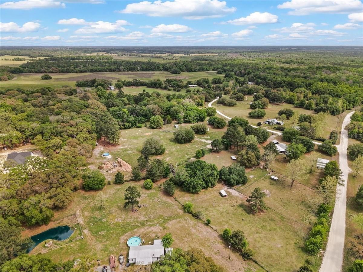 Image 34 of 40 For 187 Loxley Glen