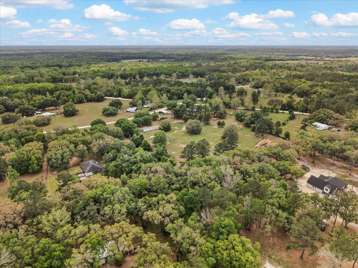 Image 36 of 40 For 187 Loxley Glen