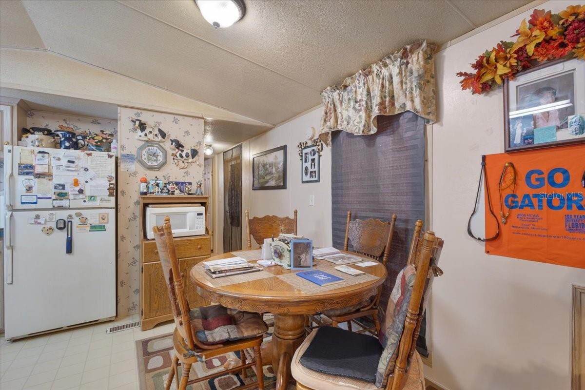 Image 9 of 40 For 187 Loxley Glen