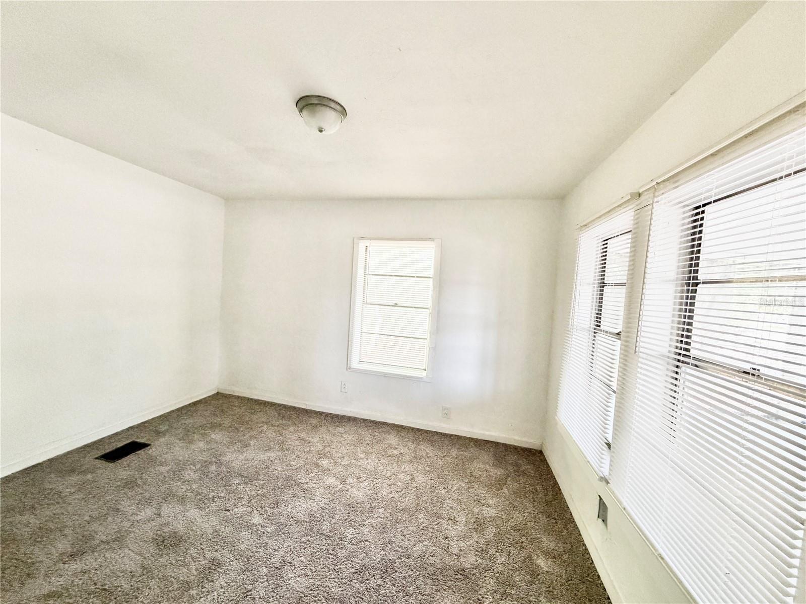 Image 14 of 19 For 21433 Hawthorne Road