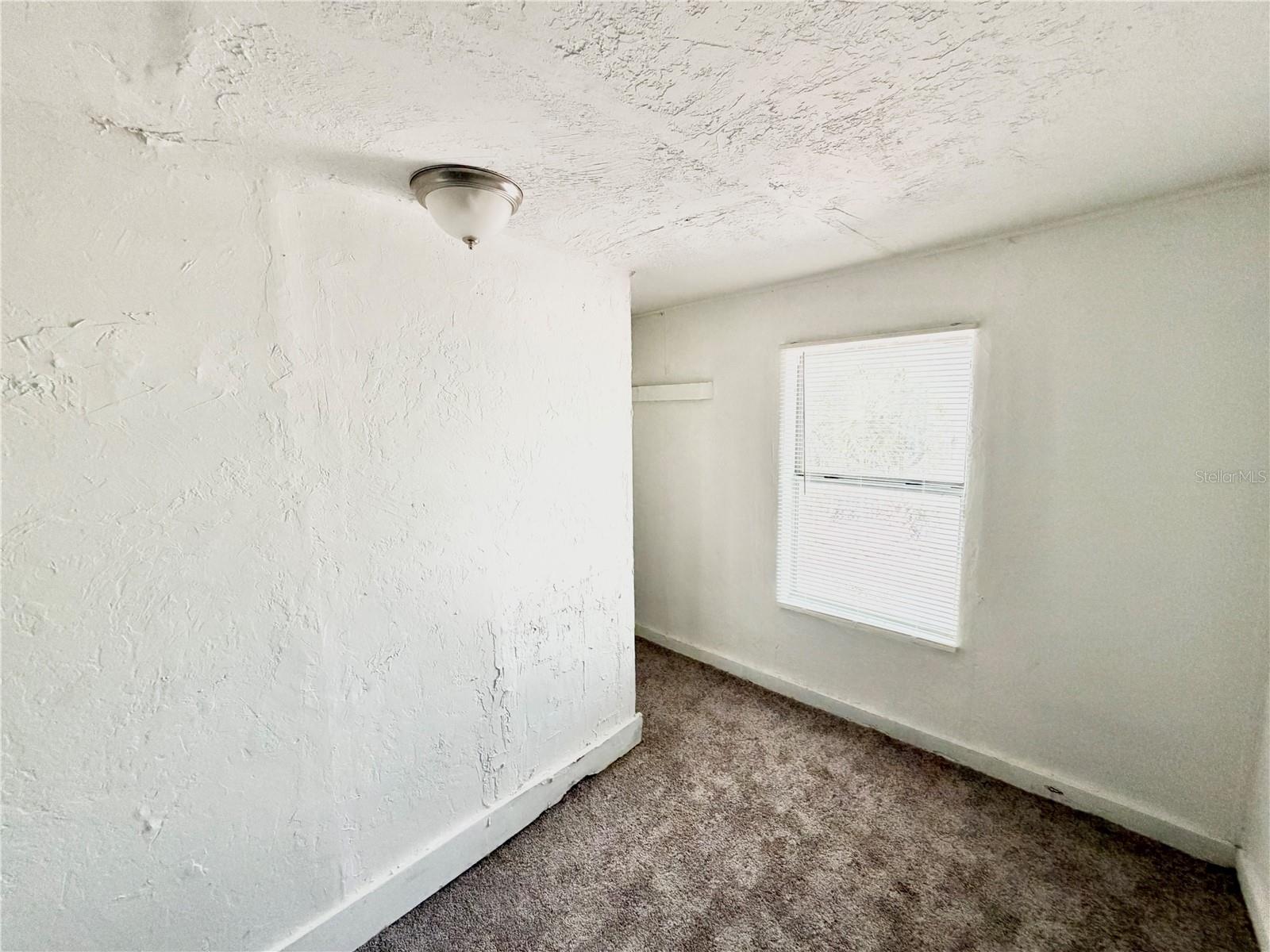 Image 17 of 19 For 21433 Hawthorne Road