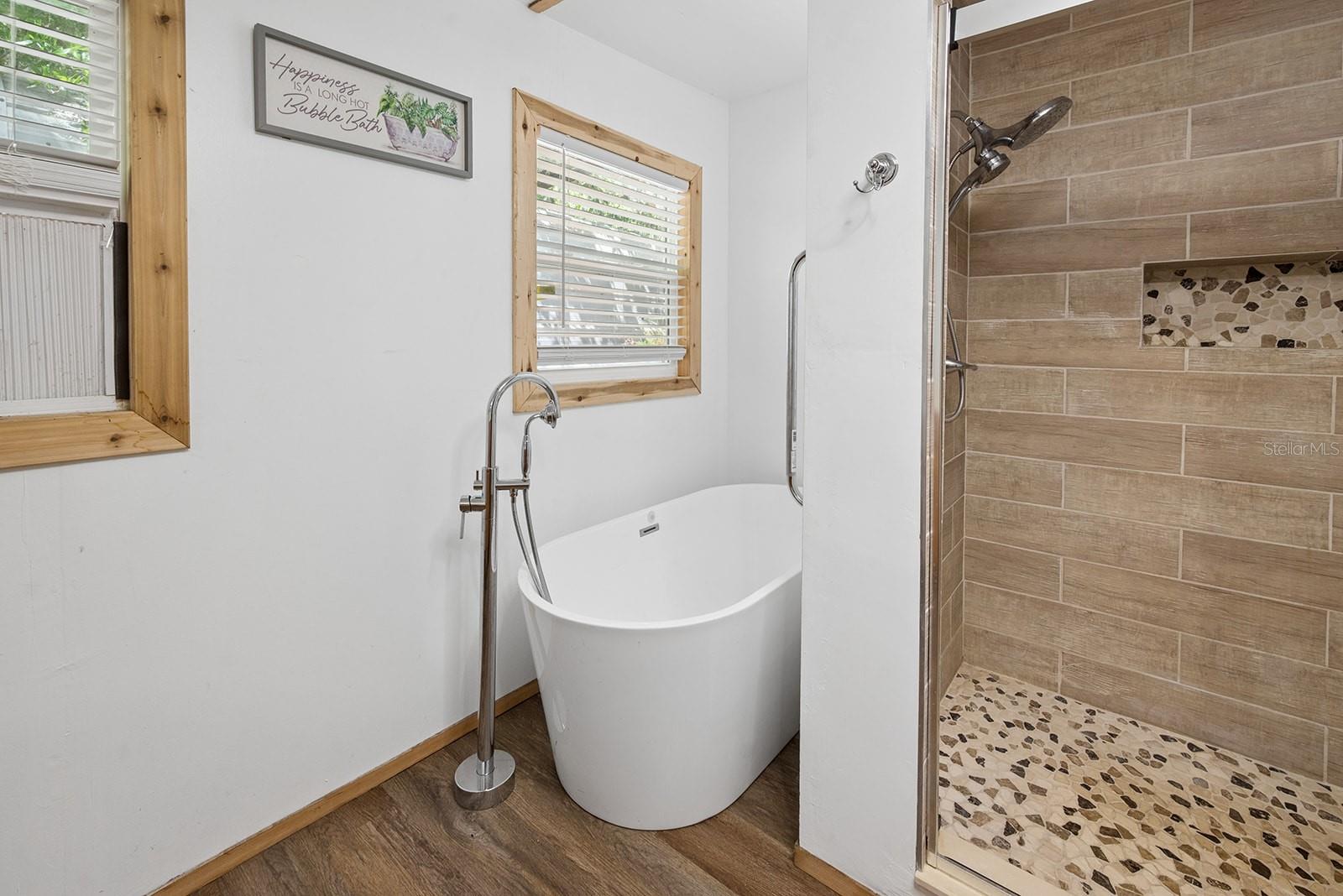 Image 12 of 28 For 6308 Island Road