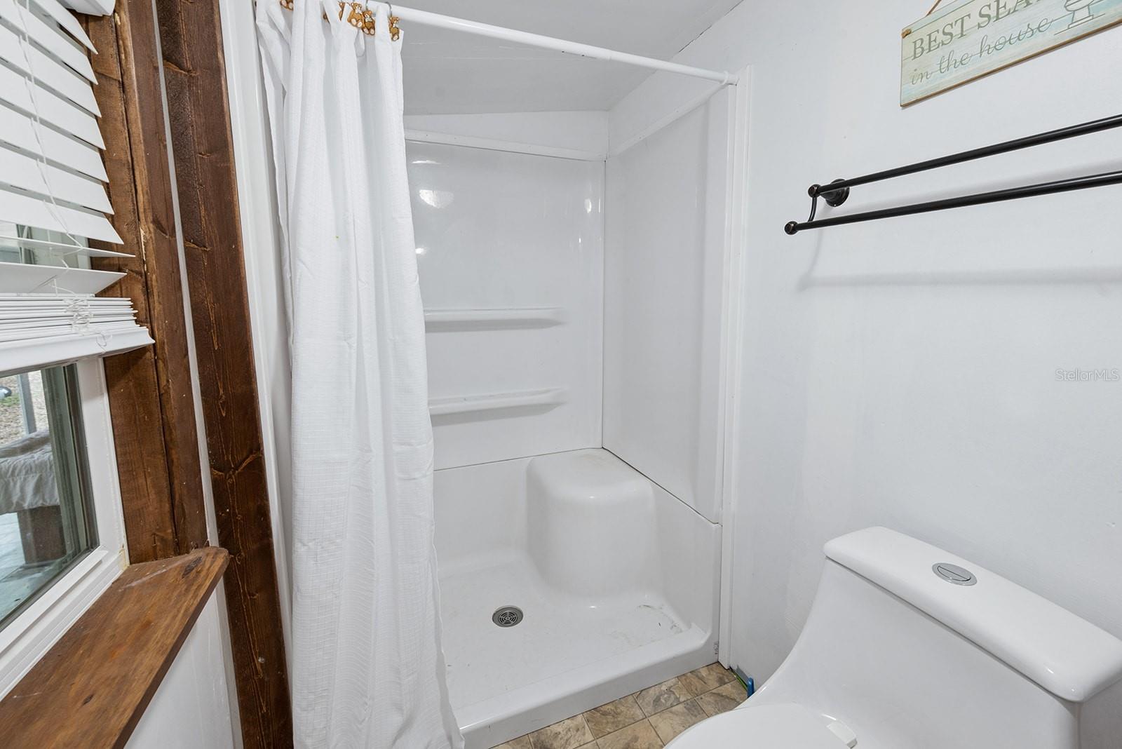 Image 16 of 28 For 6308 Island Road