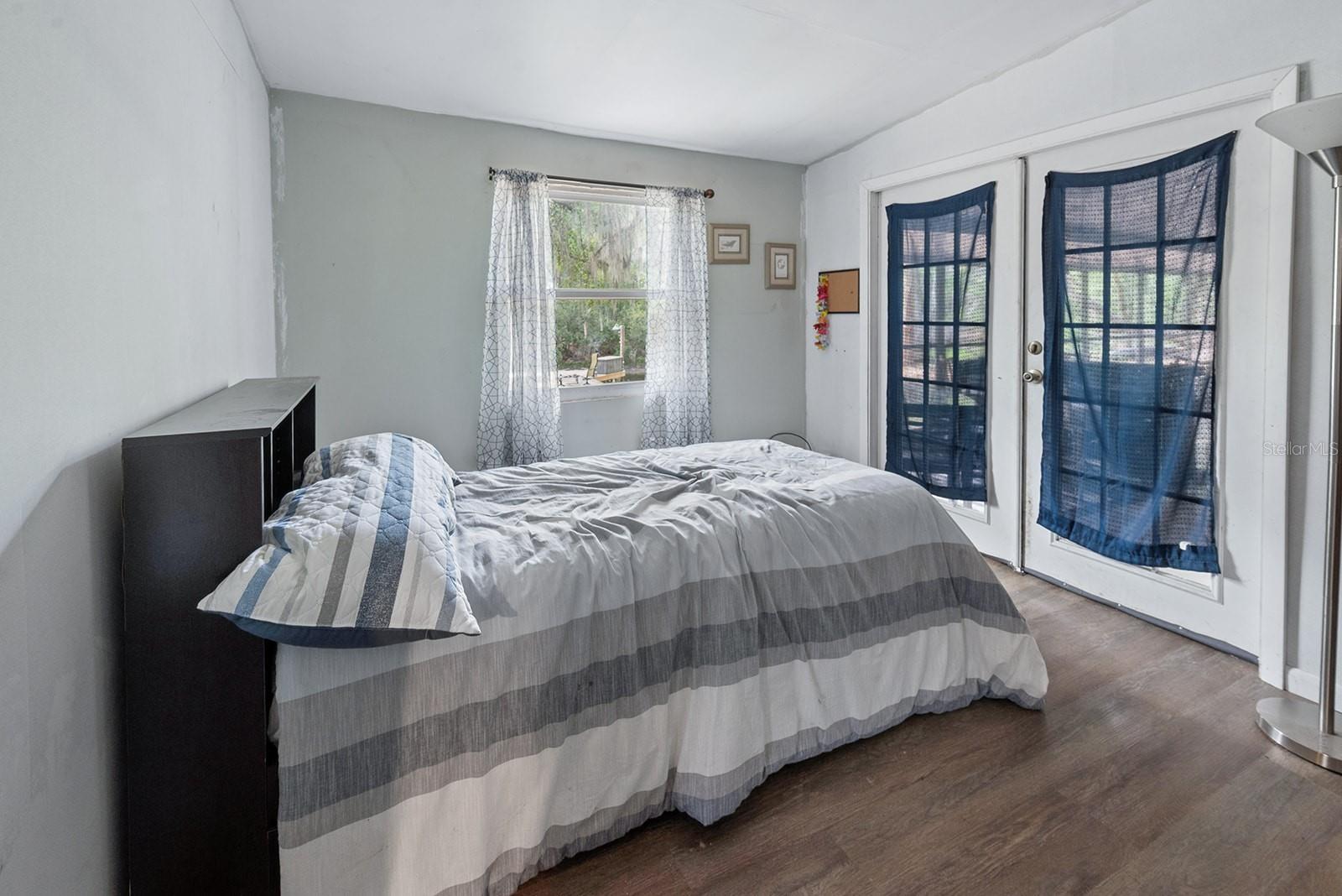 Image 17 of 28 For 6308 Island Road