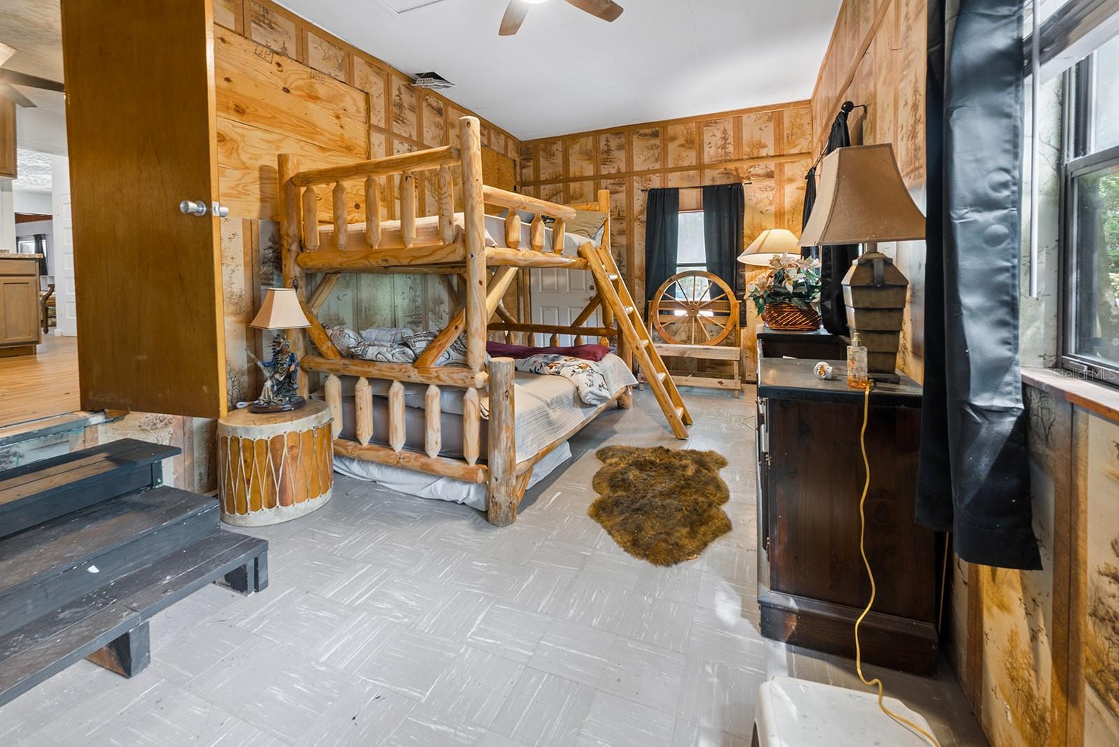 Image 19 of 28 For 6308 Island Road