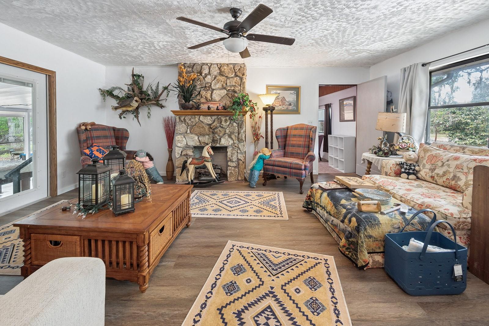 Image 4 of 28 For 6308 Island Road