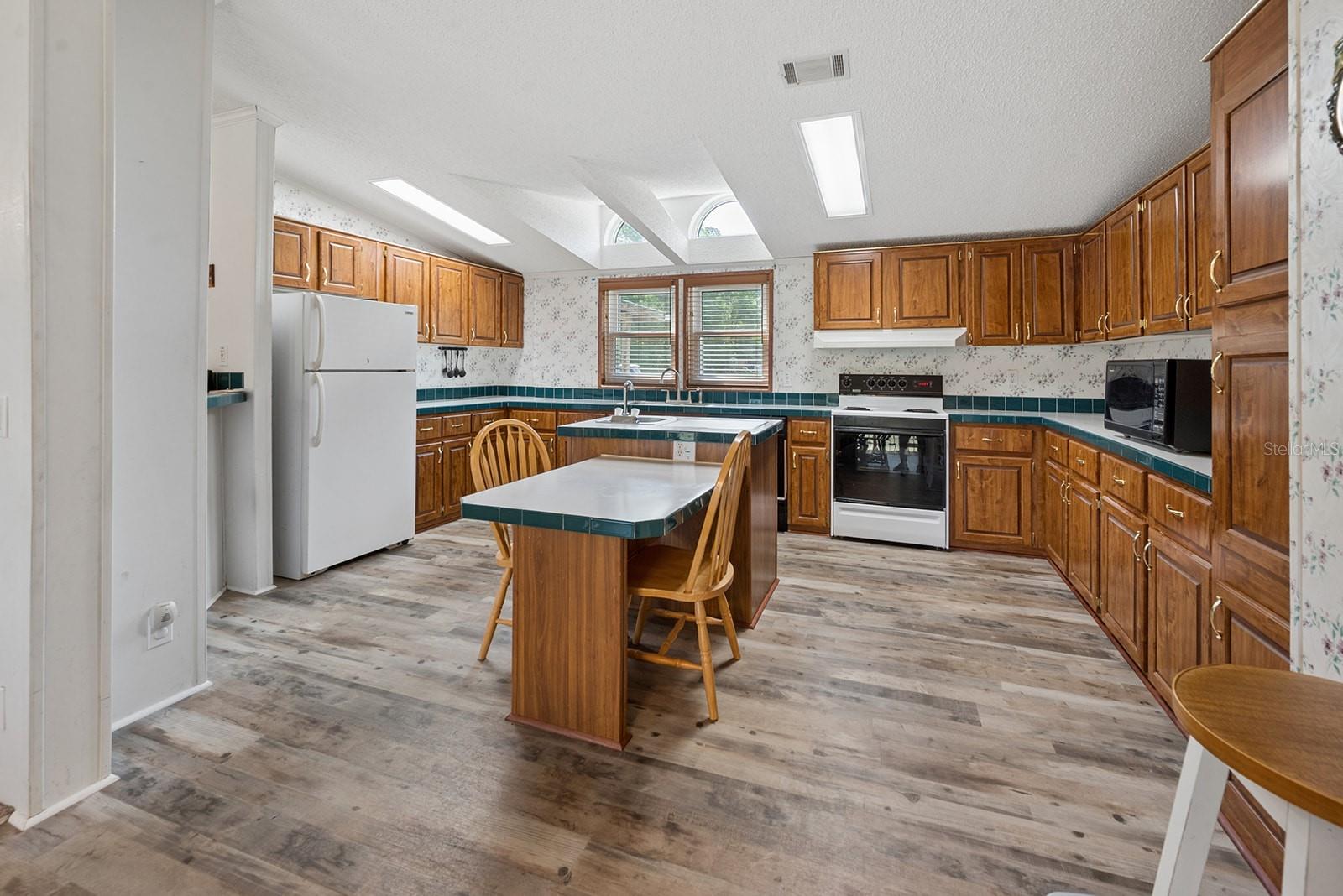 Image 12 of 46 For 11201 49th Terrace