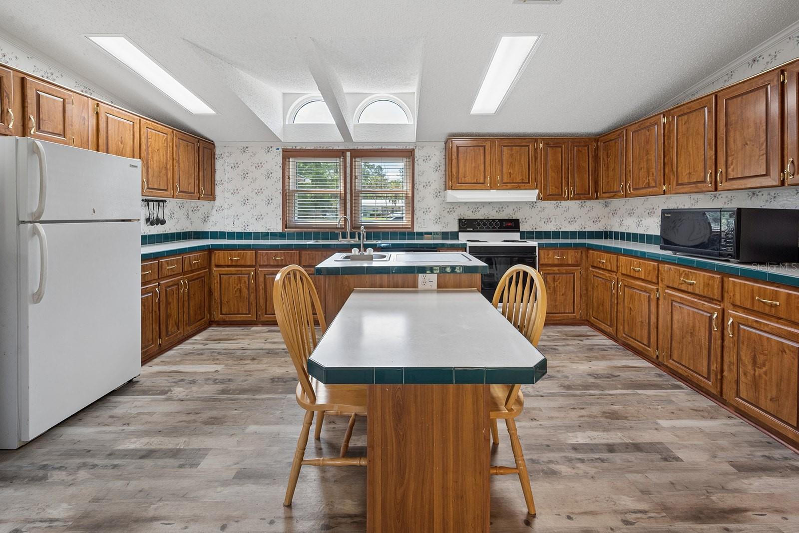 Image 13 of 46 For 11201 49th Terrace