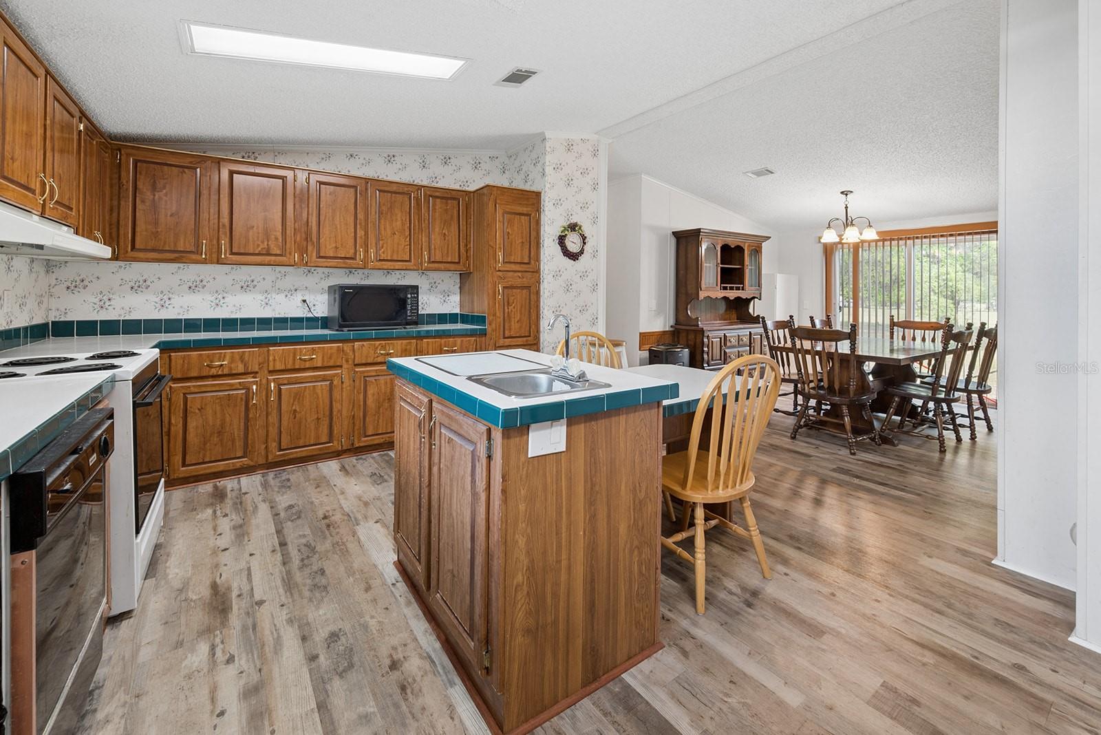 Image 14 of 46 For 11201 49th Terrace