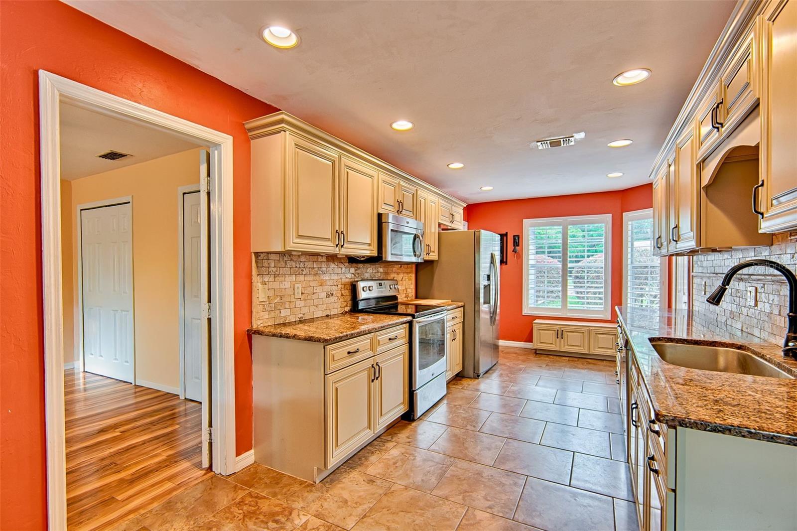 Image 10 of 36 For 533 39th Drive