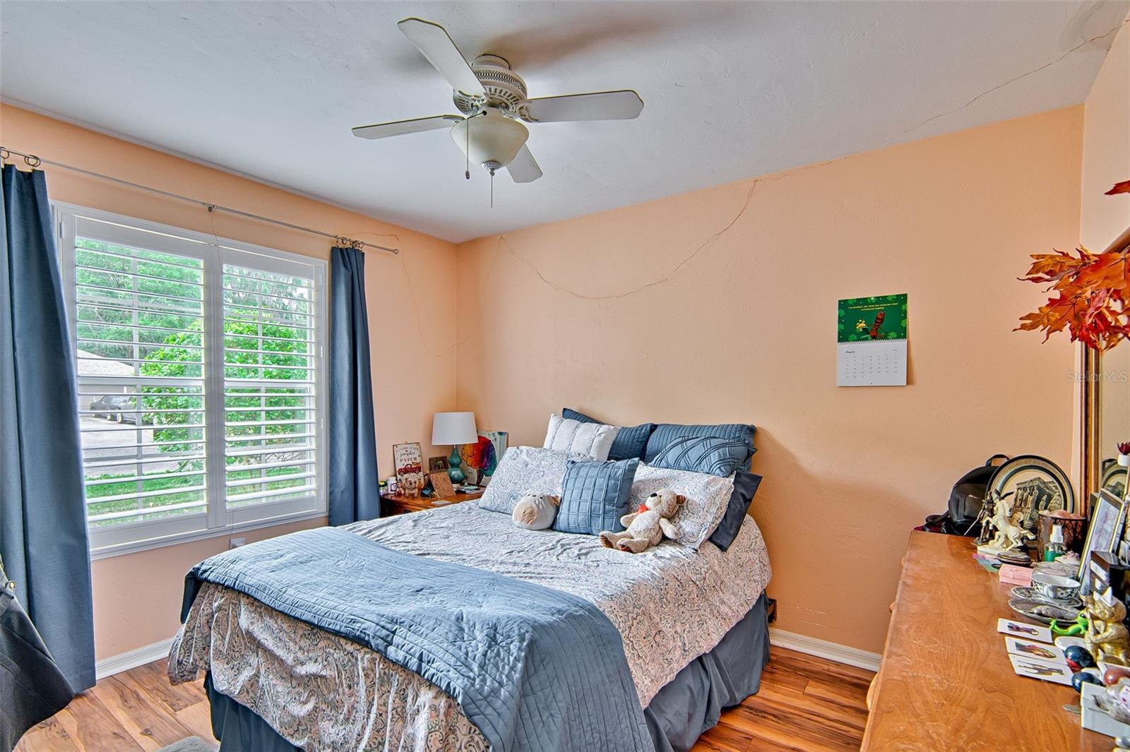 Image 21 of 36 For 533 39th Drive