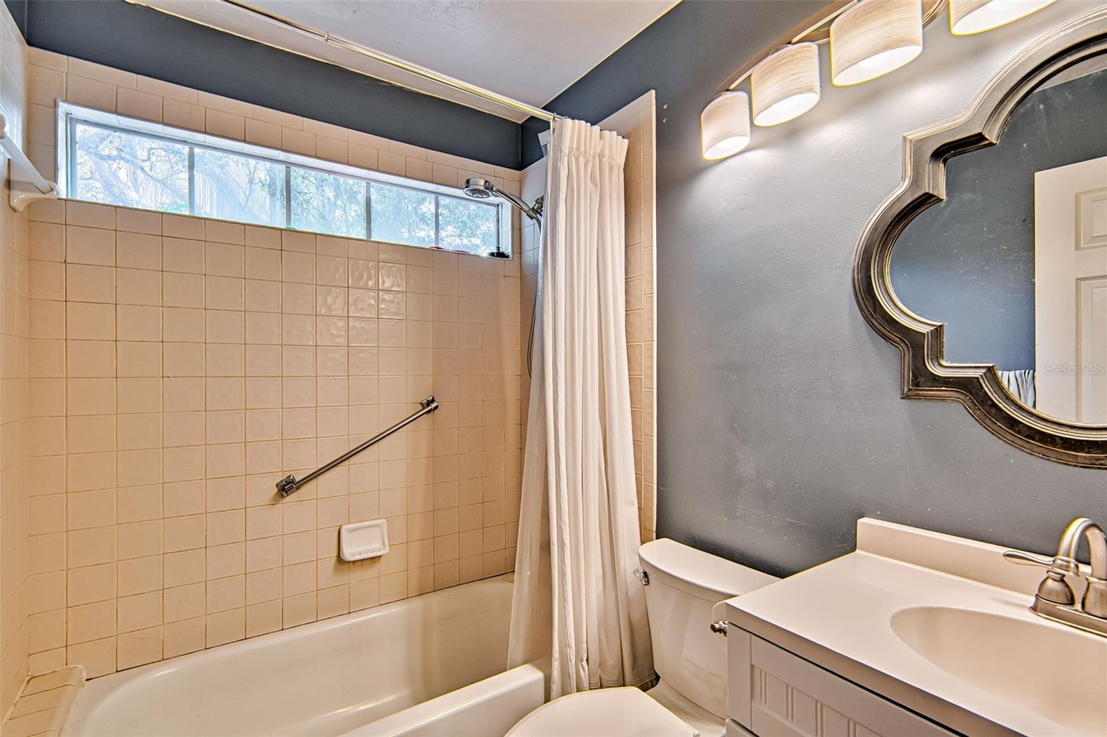 Image 23 of 36 For 533 39th Drive