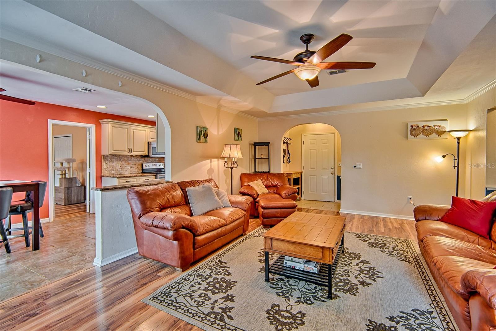 Image 4 of 36 For 533 39th Drive