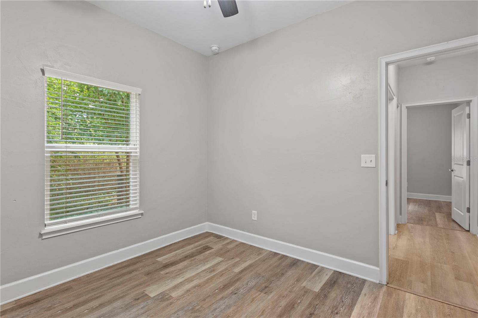 Image 11 of 19 For 25726 19th Avenue