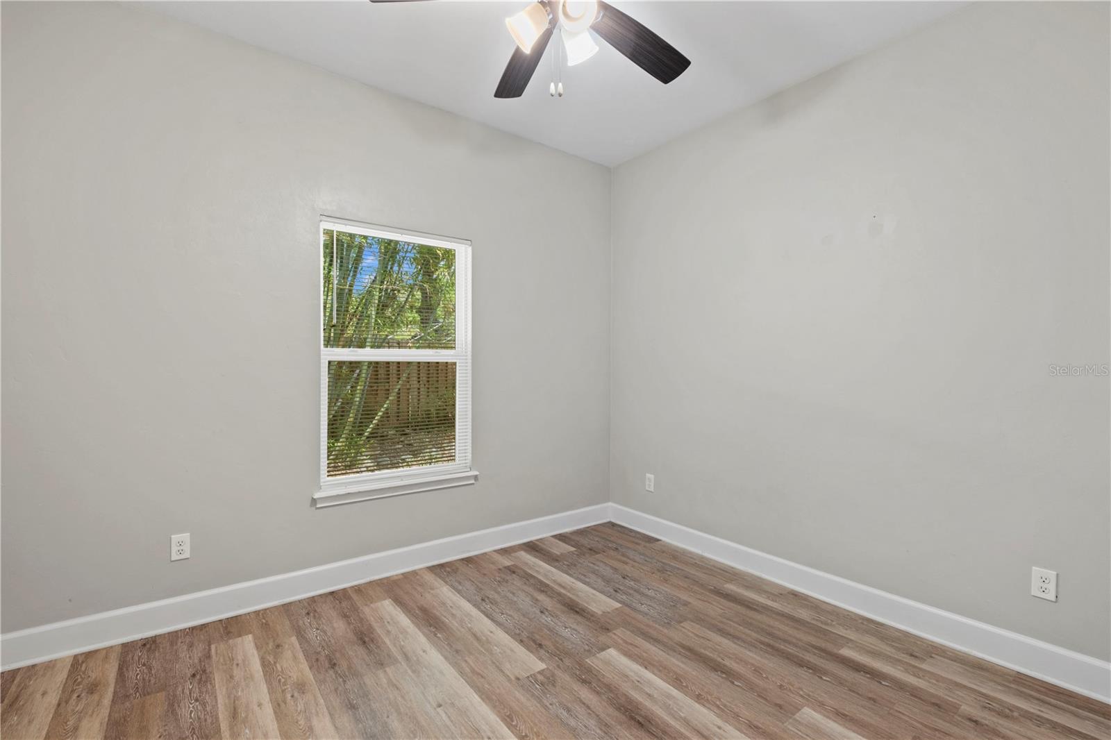 Image 17 of 19 For 25726 19th Avenue