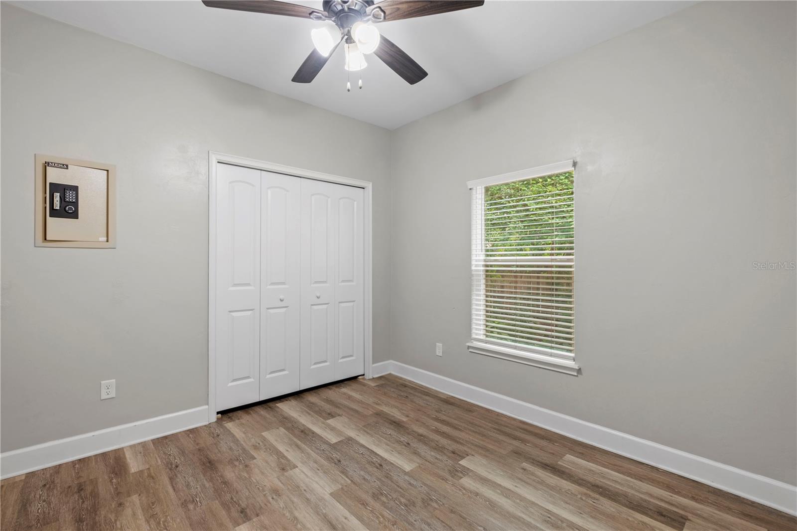 Image 7 of 19 For 25726 19th Avenue