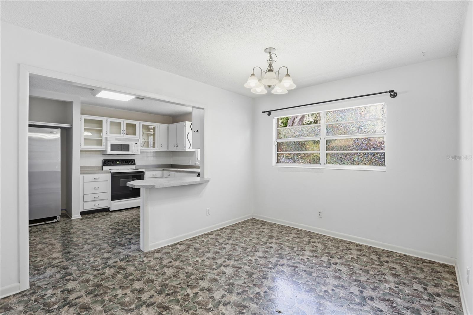 Image 5 of 39 For 4006 36th Terrace