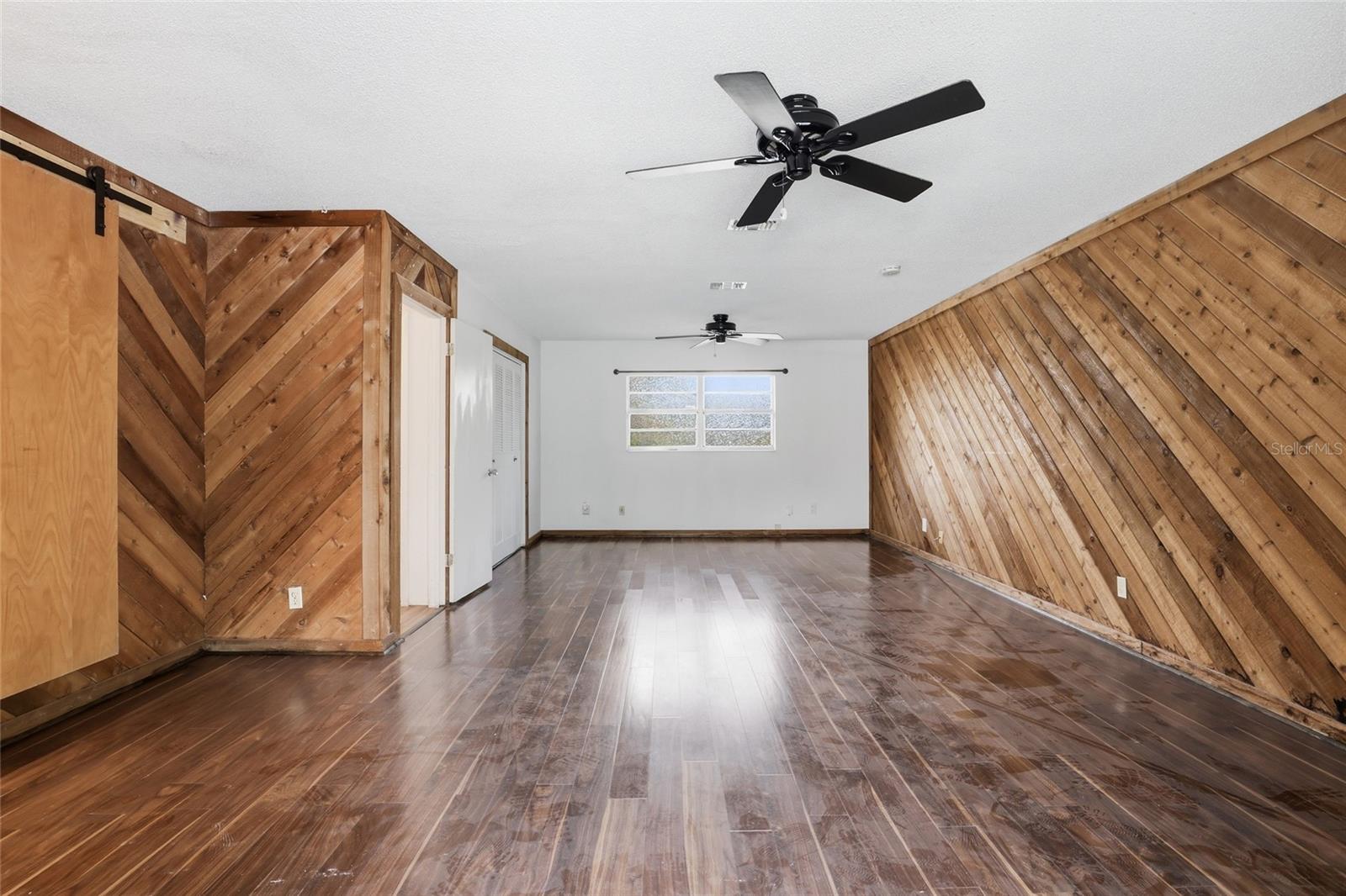 Image 6 of 39 For 4006 36th Terrace