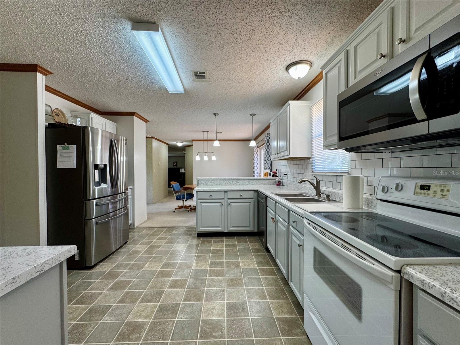 Image 12 of 35 For 7222 205th Terrace