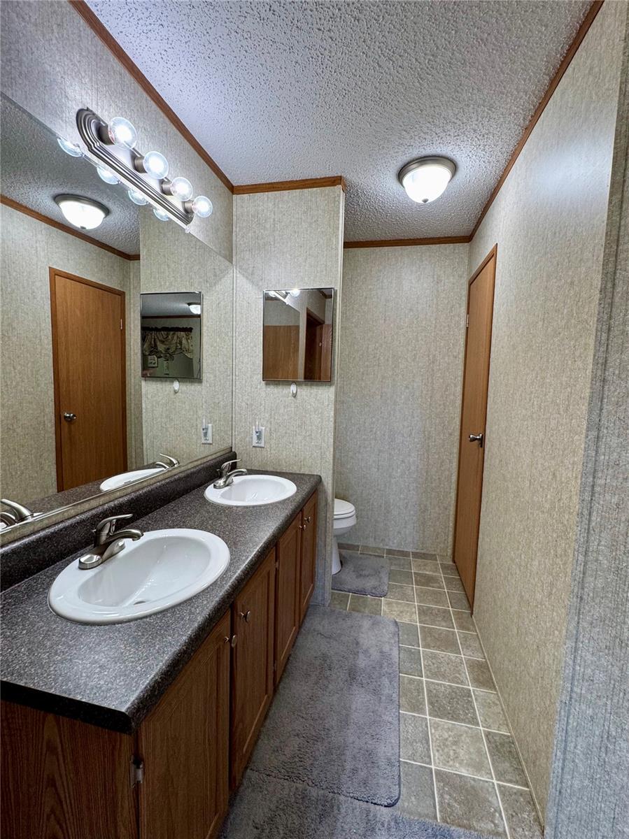 Image 21 of 35 For 7222 205th Terrace