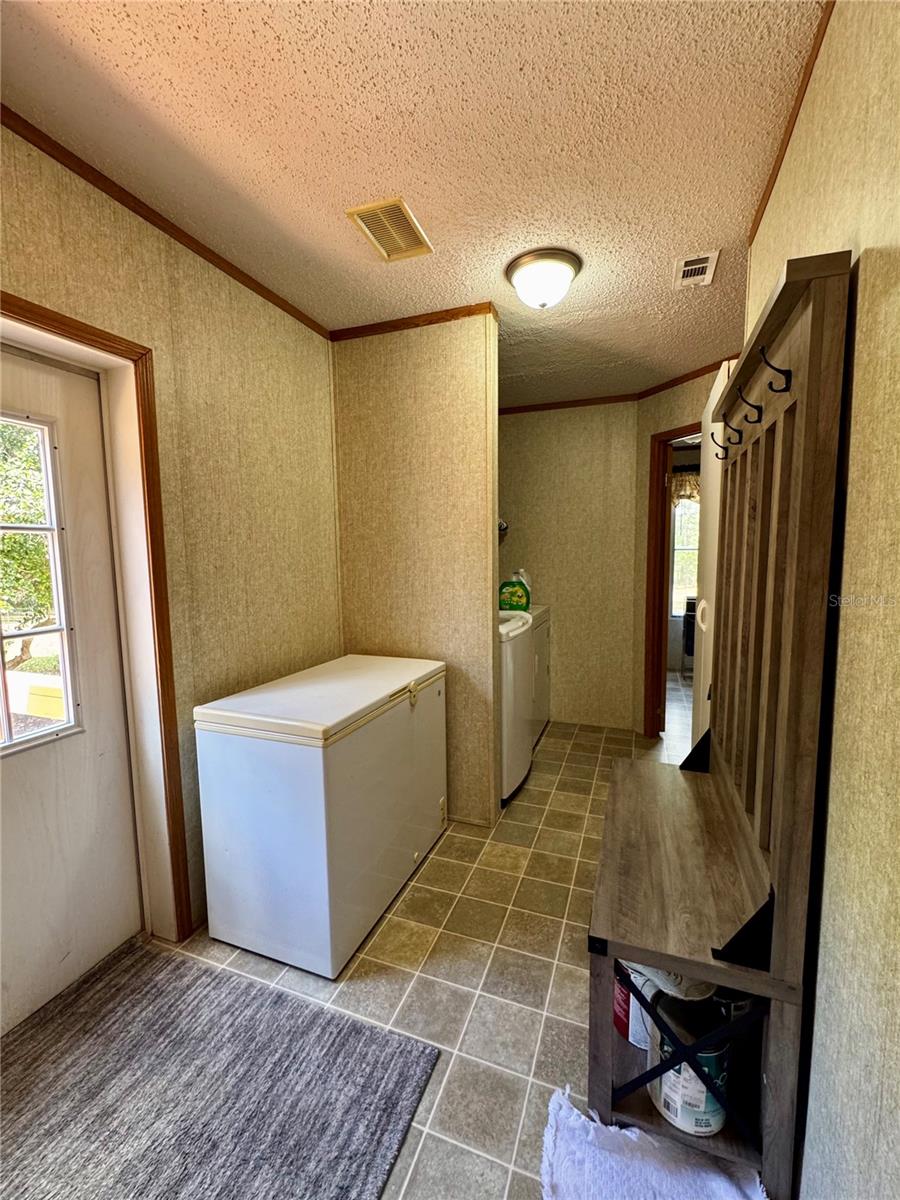 Image 28 of 35 For 7222 205th Terrace