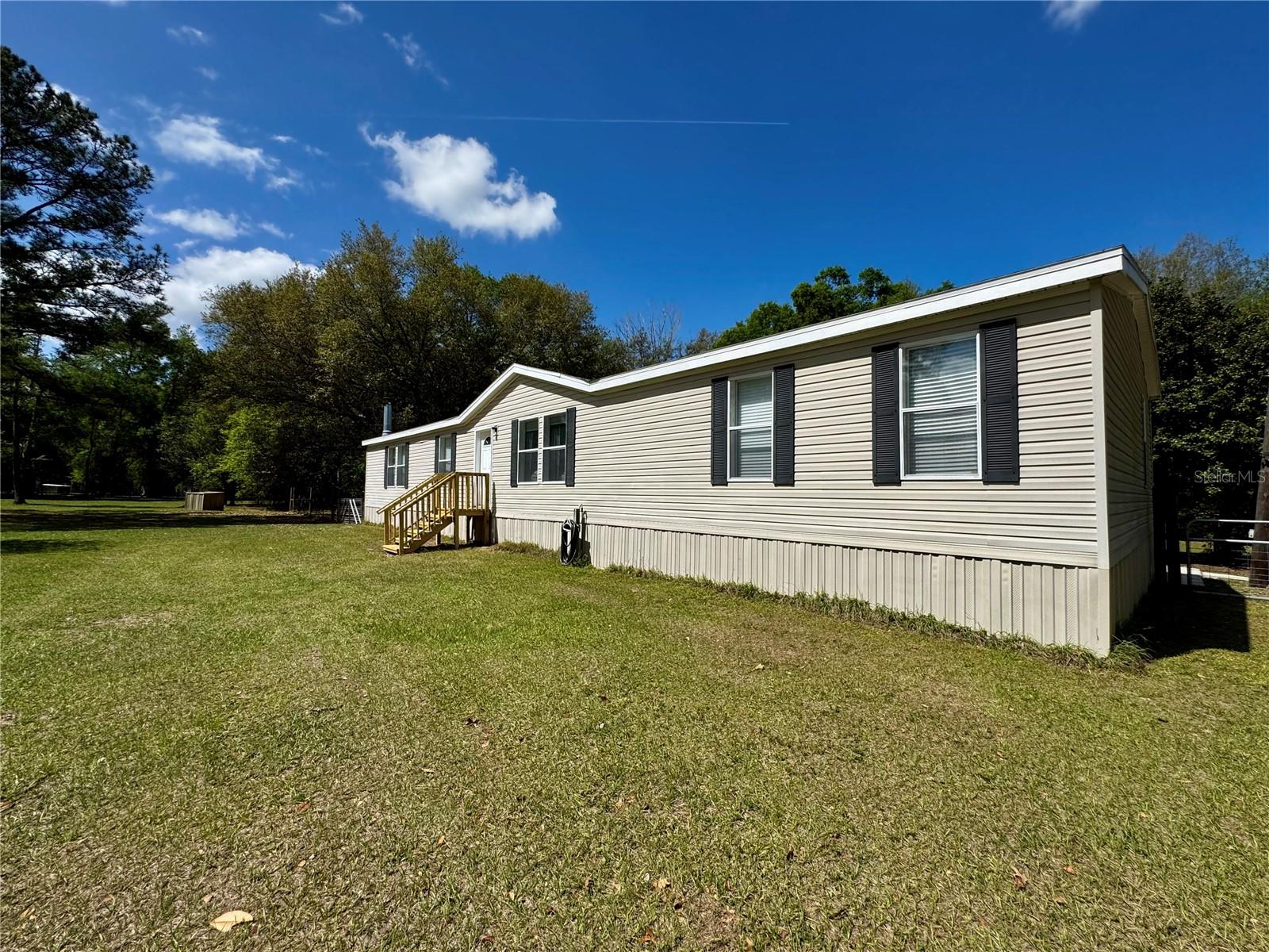 Image 4 of 35 For 7222 205th Terrace