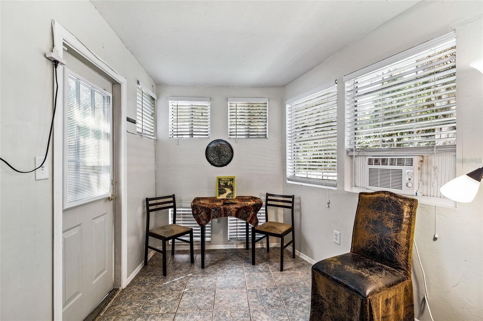 Image 10 of 42 For 1203 12th Avenue