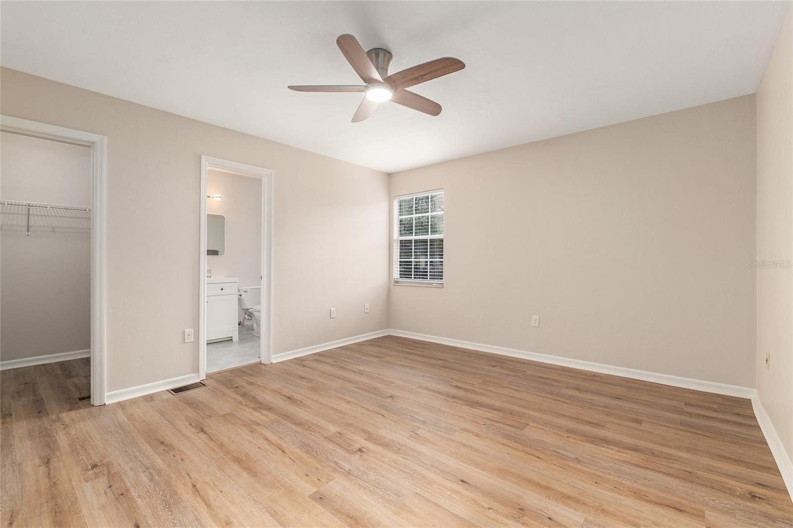 Image 26 of 40 For 9755 52nd Road